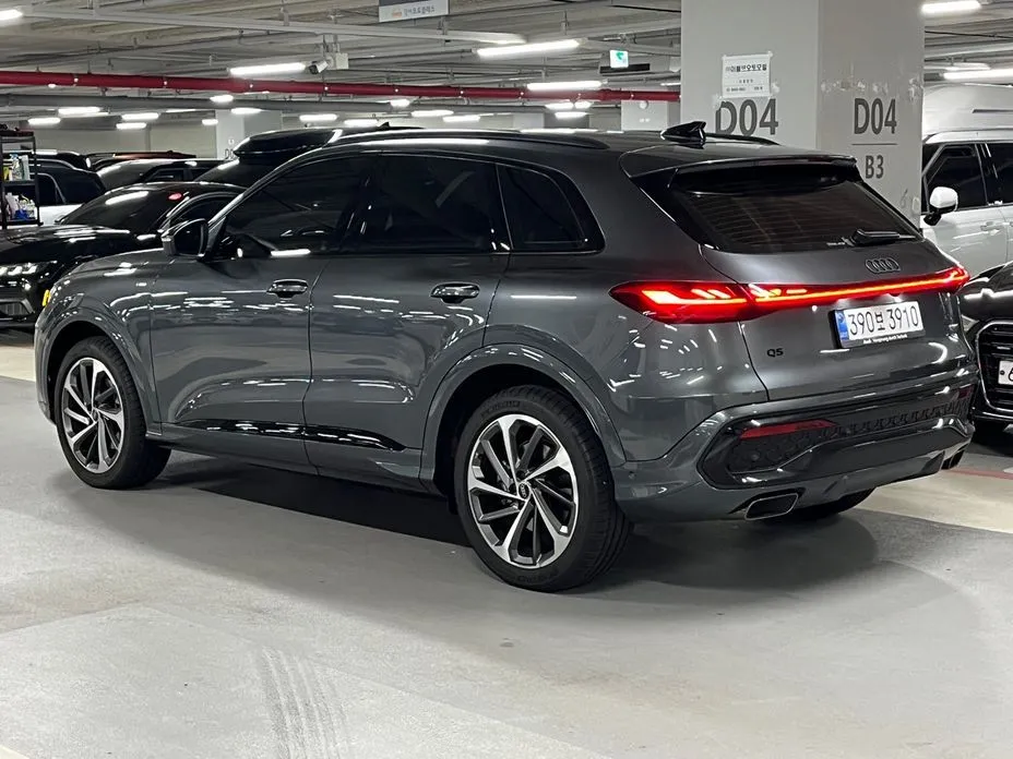 Audi Q5 — фото 7