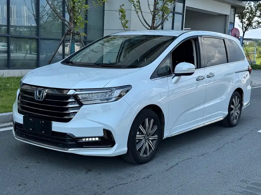 Honda Odyssey — фото 1