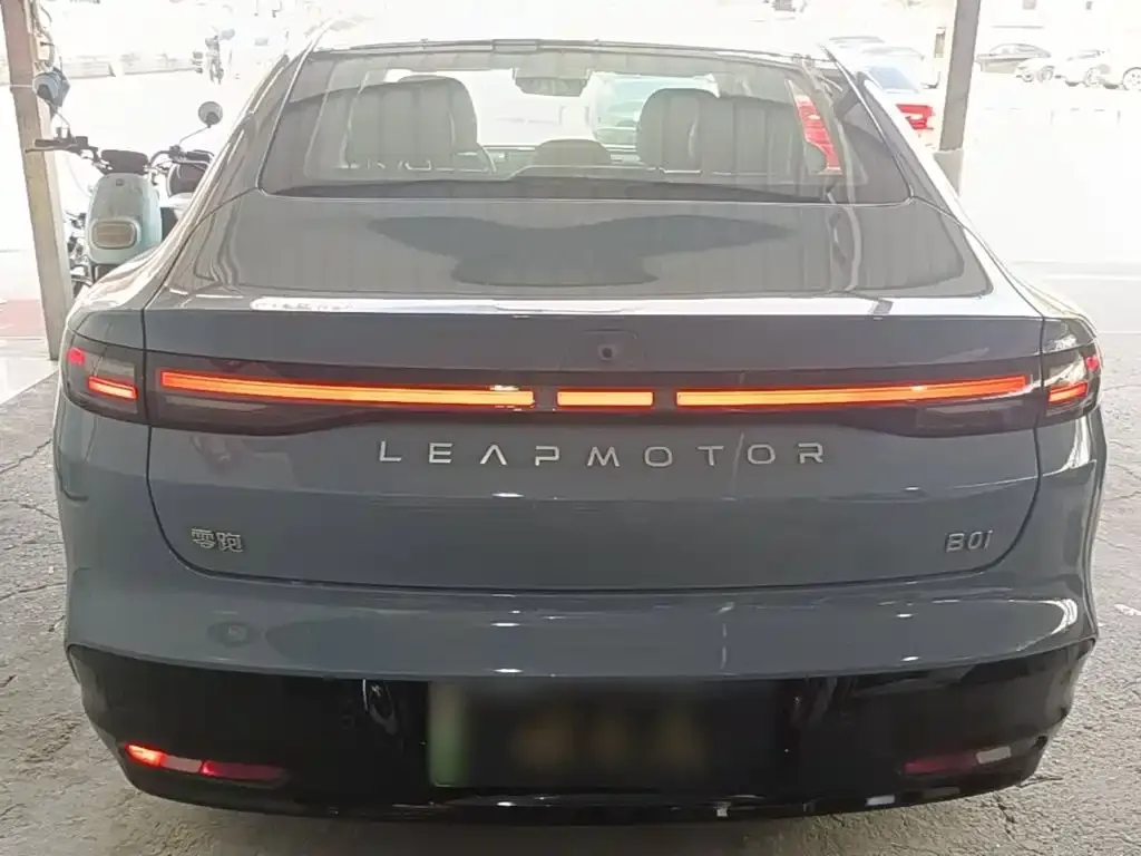 Leapmotor Leapmotor B01 — фото 7