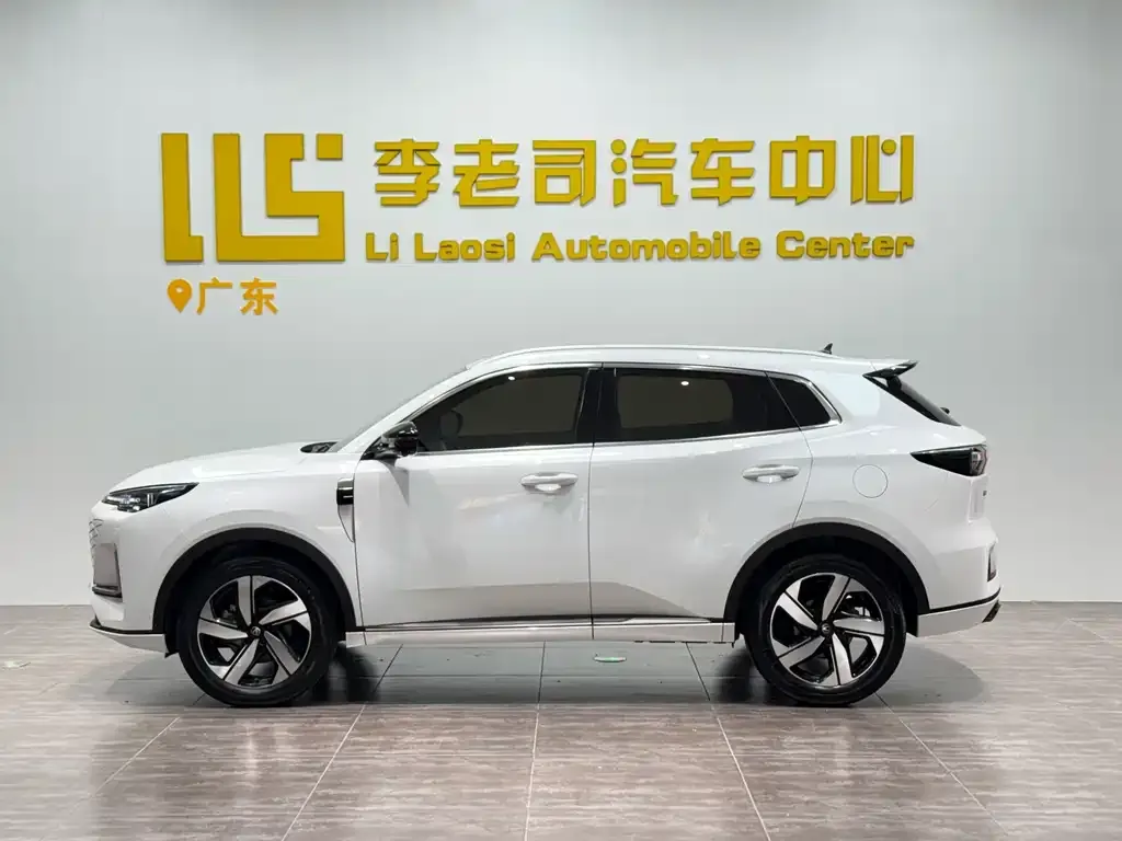 Changan CS55PLUS — фото 9