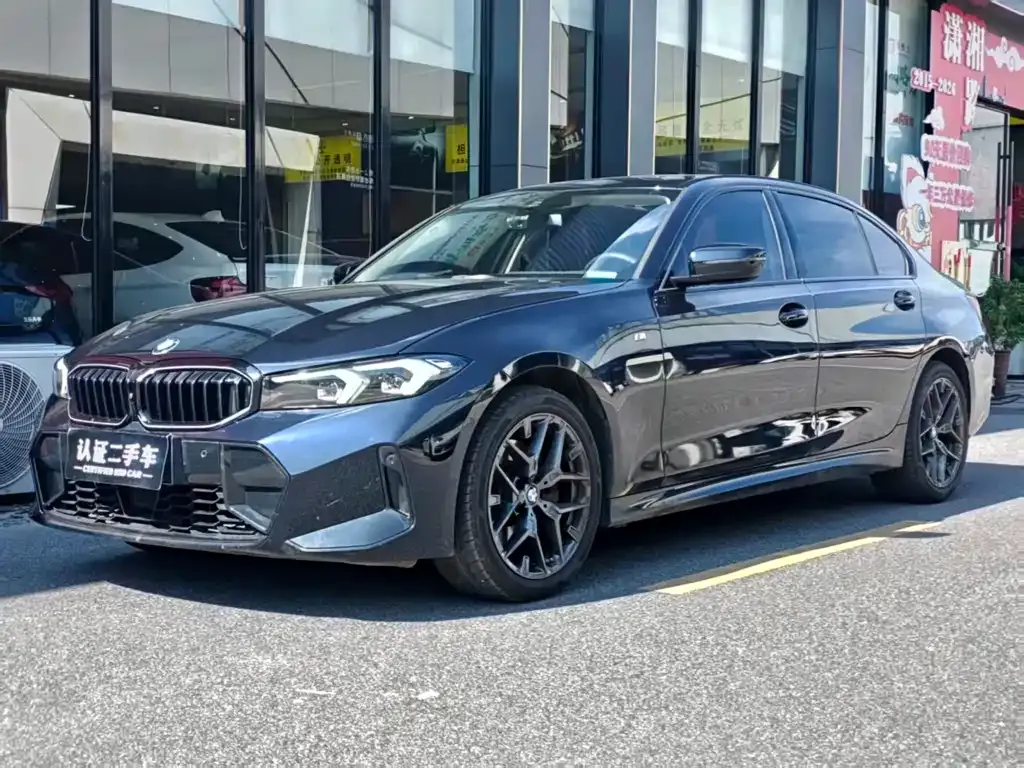 BMW 3 Series — фото 1