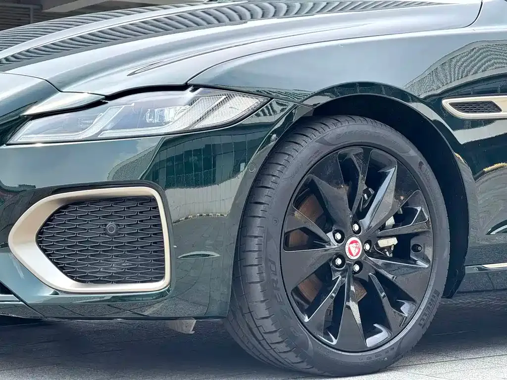 Jaguar XFL — фото 8