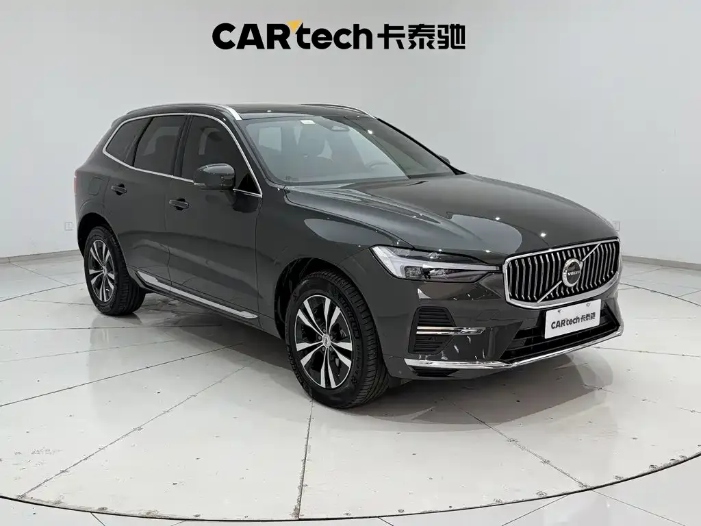 Volvo XC60 — фото 10