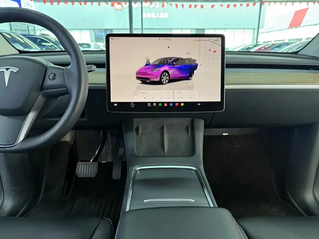 Tesla Model Y — фото 6