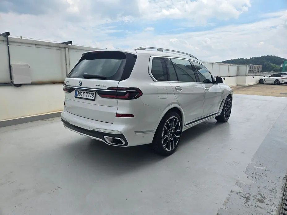 BMW X7 — фото 9