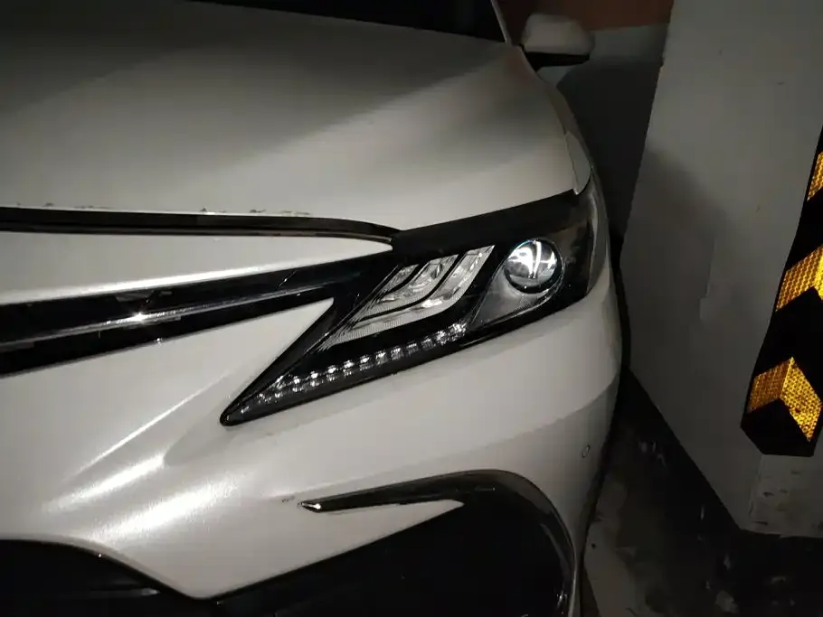 Toyota Camry — фото 5
