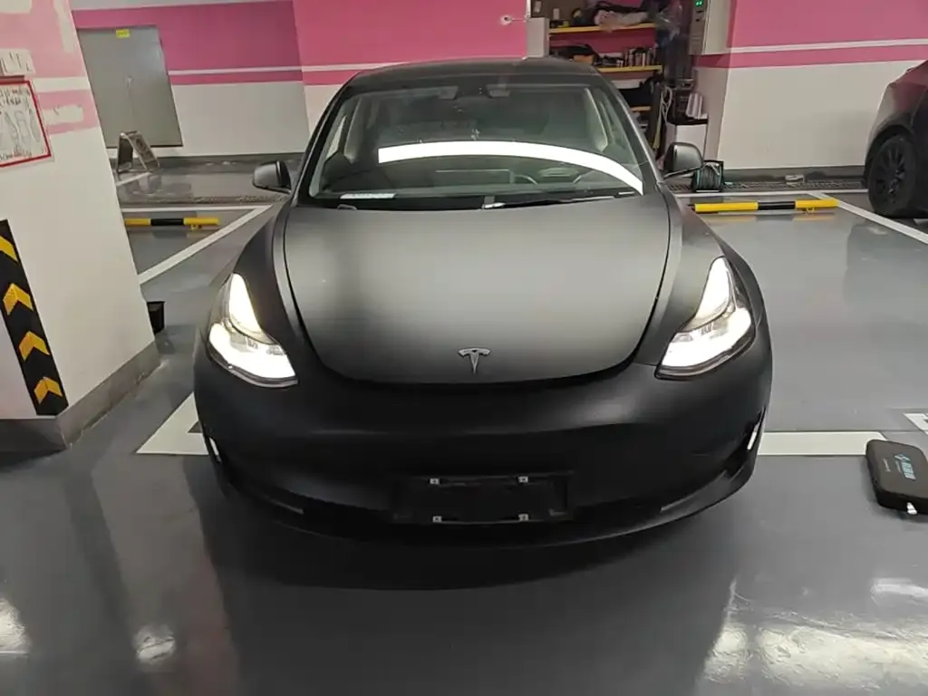 Tesla Model 3 — фото 5
