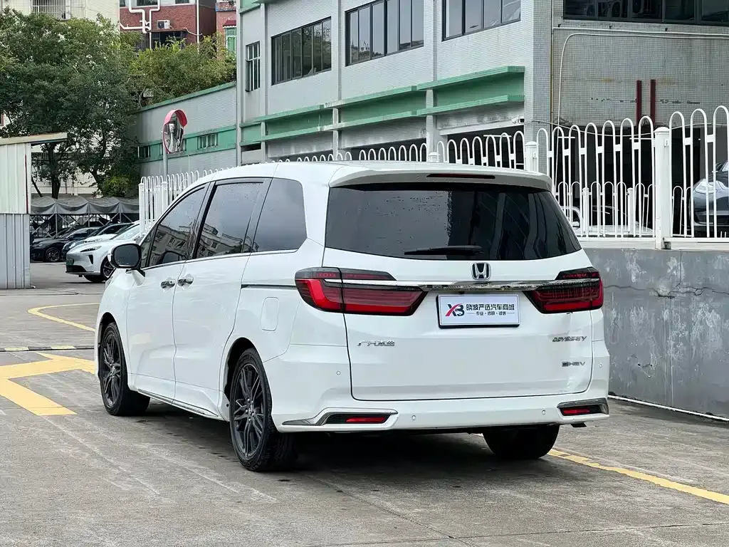 Honda Odyssey — фото 9
