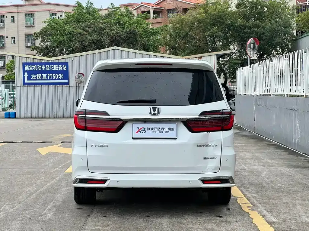 Honda Odyssey — фото 2
