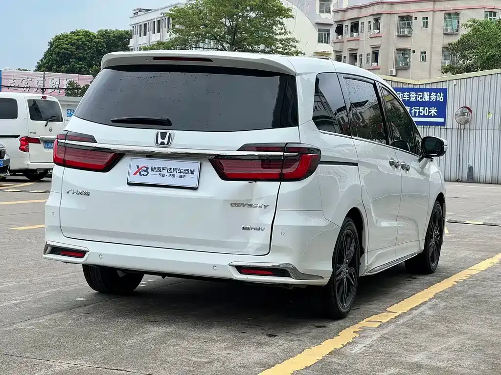 Honda Odyssey — фото 10