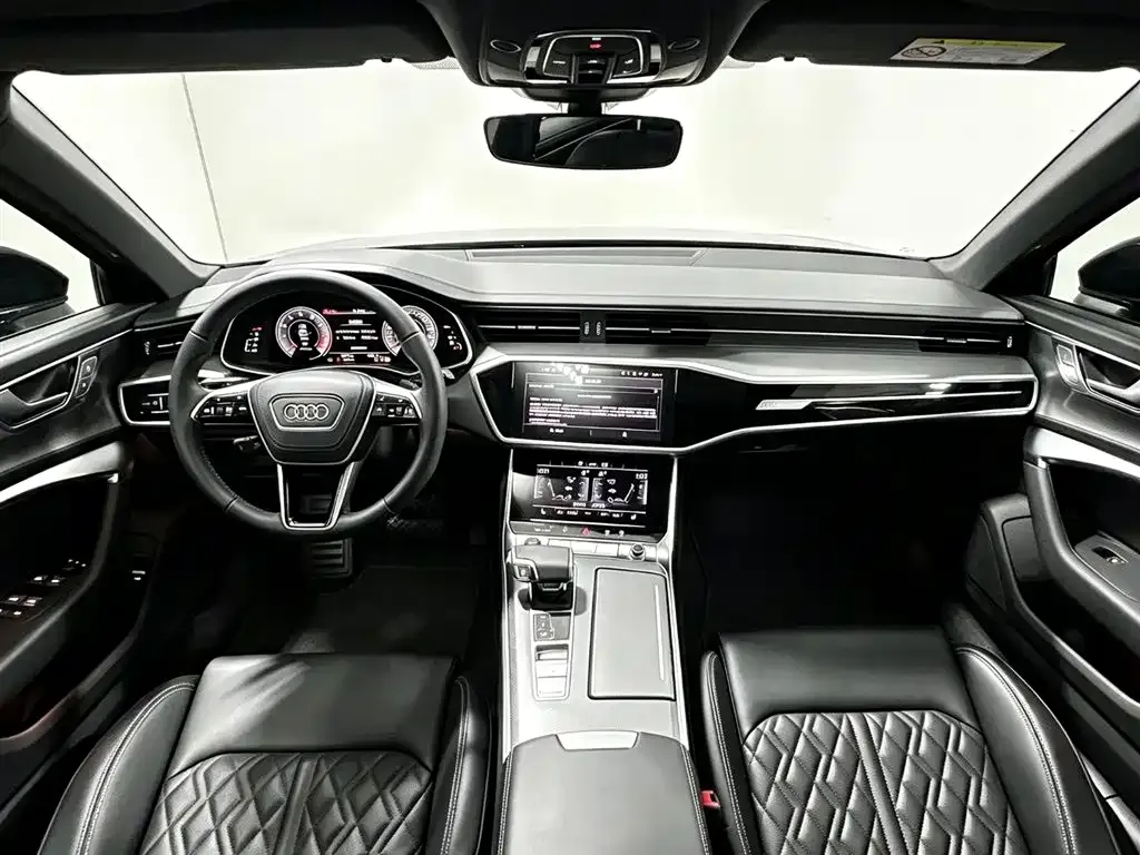 Audi A6L — фото 9