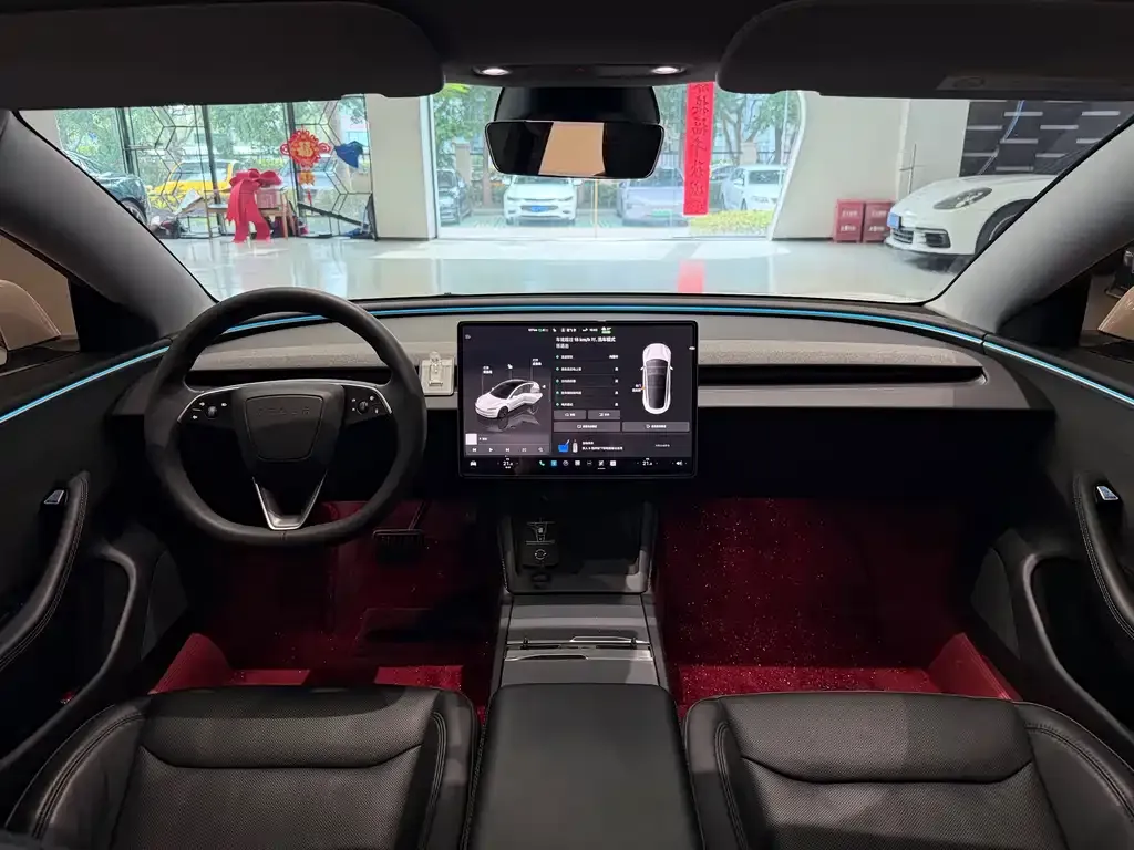 Tesla Model 3 — фото 8