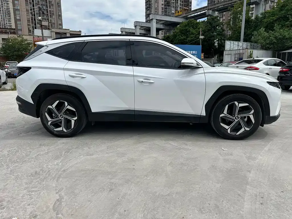 Hyundai Tucson — фото 6