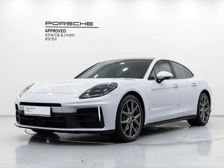 Porsche Panamera — фото 1