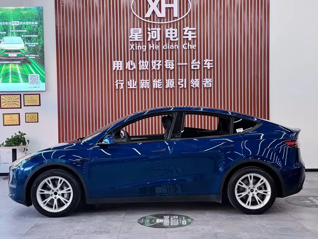 Tesla Model Y — фото 4