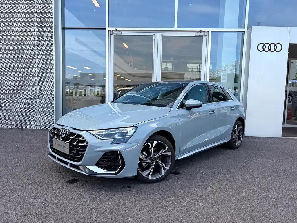 Audi A3 — фото 1
