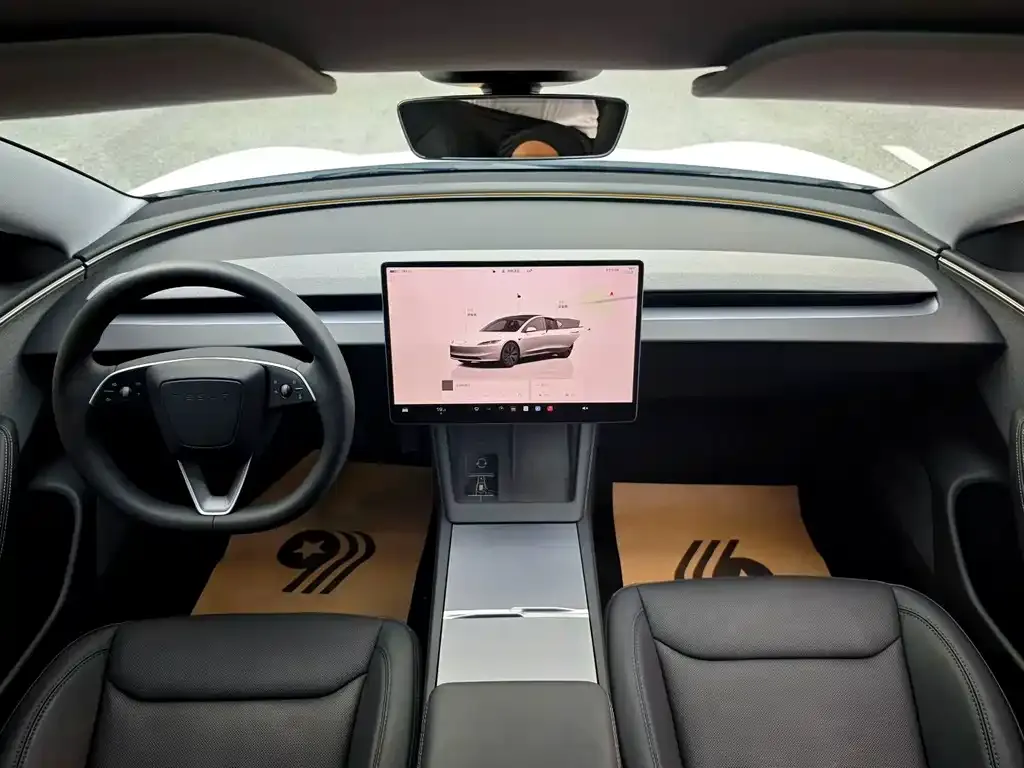 Tesla Model 3 — фото 4