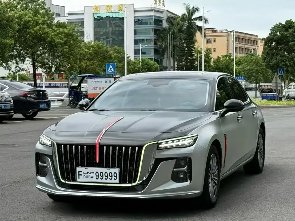Hongqi H5 — фото 1