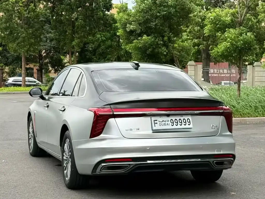 Hongqi H5 — фото 3
