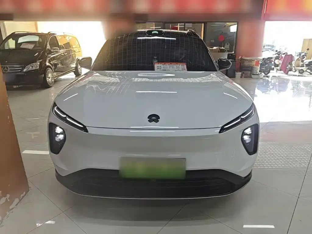 NIO EC6 — фото 9
