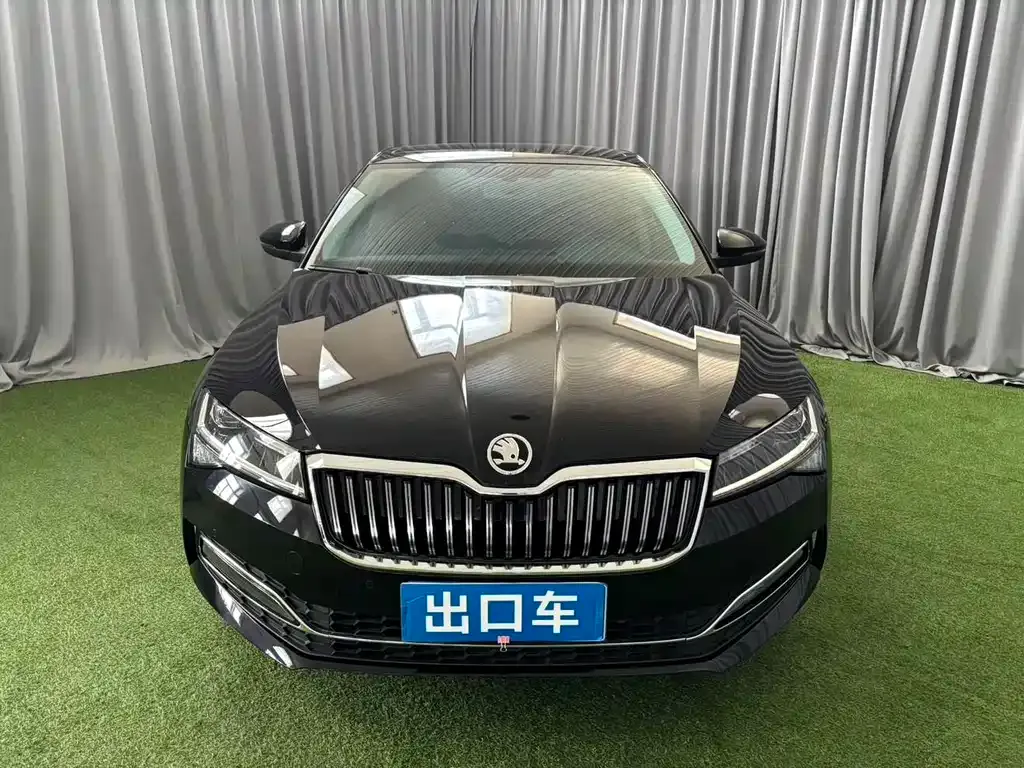 Skoda Superb — фото 3