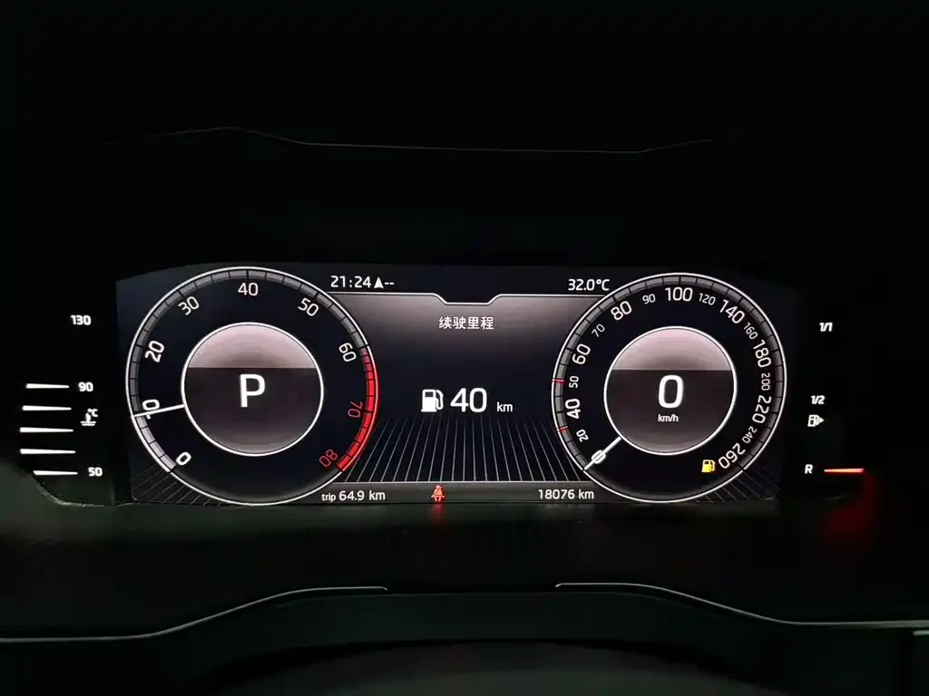 Skoda Superb — фото 10