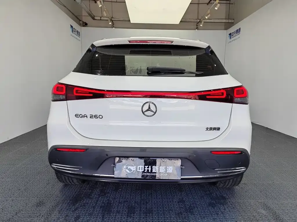 Mercedes-Benz EQA — фото 10