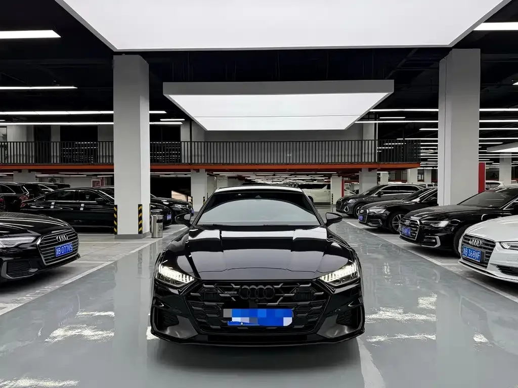 Audi A7L — фото 9