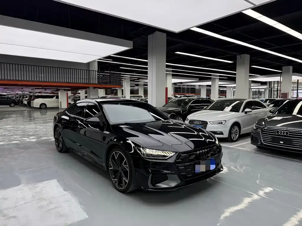 Audi A7L — фото 5