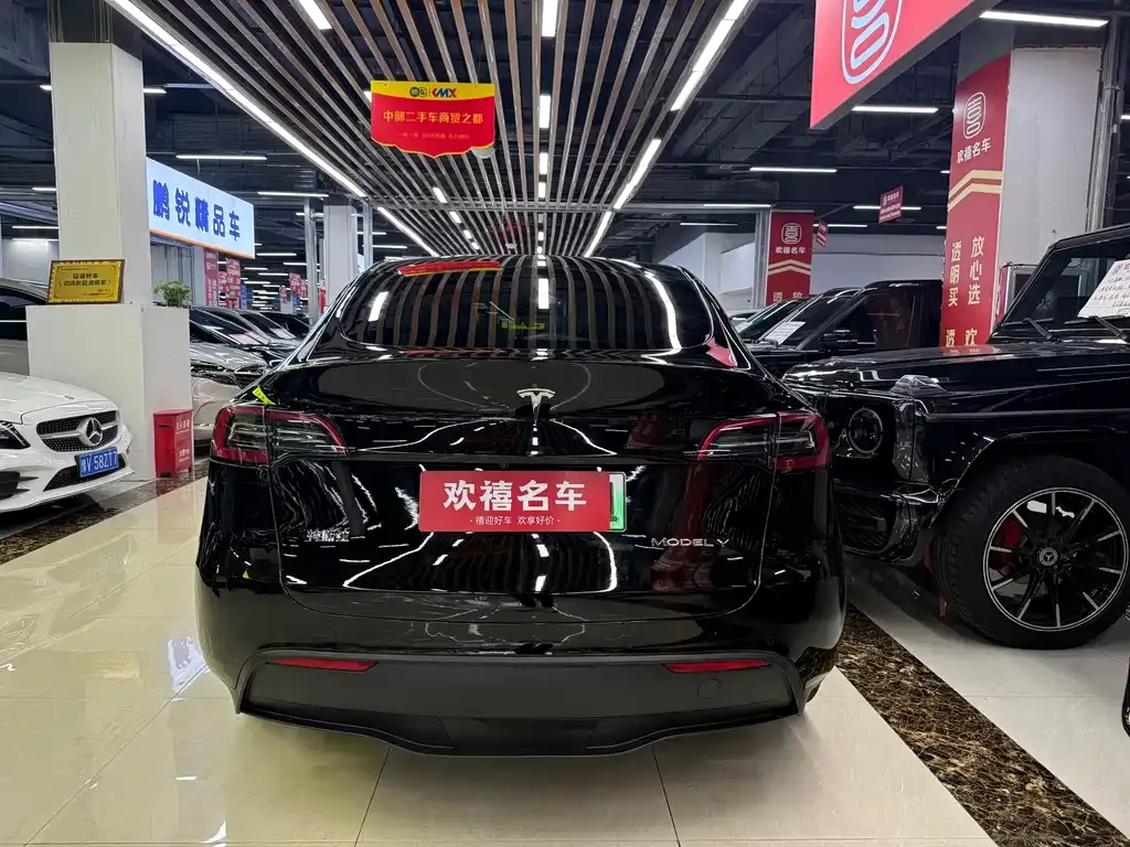 Tesla Model Y — фото 7