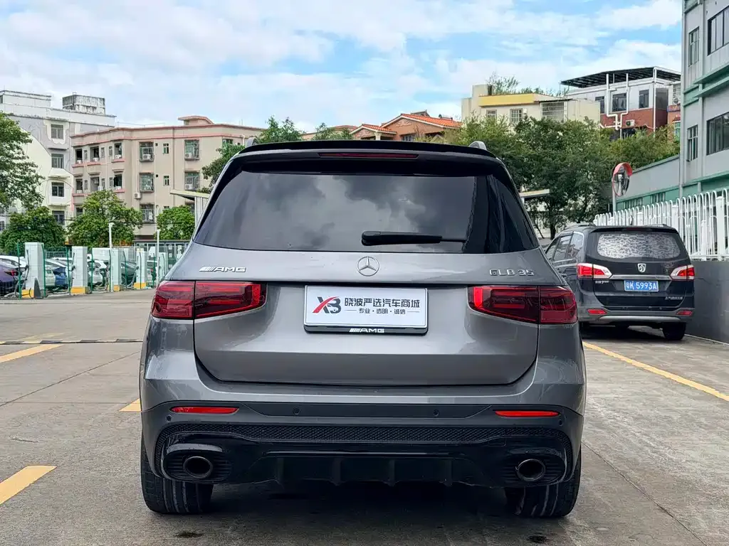 Mercedes-Benz GLB AMG — фото 10