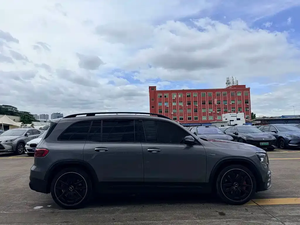 Mercedes-Benz GLB AMG — фото 8