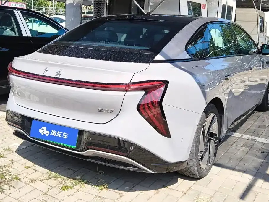 Hongqi EH7 — фото 10