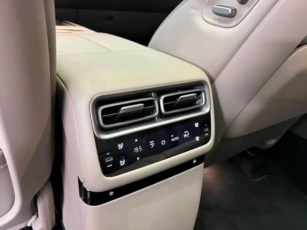 Li Auto Li i6 — фото 2