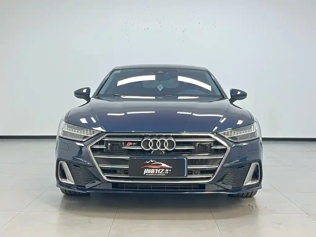 Audi A7L — фото 7