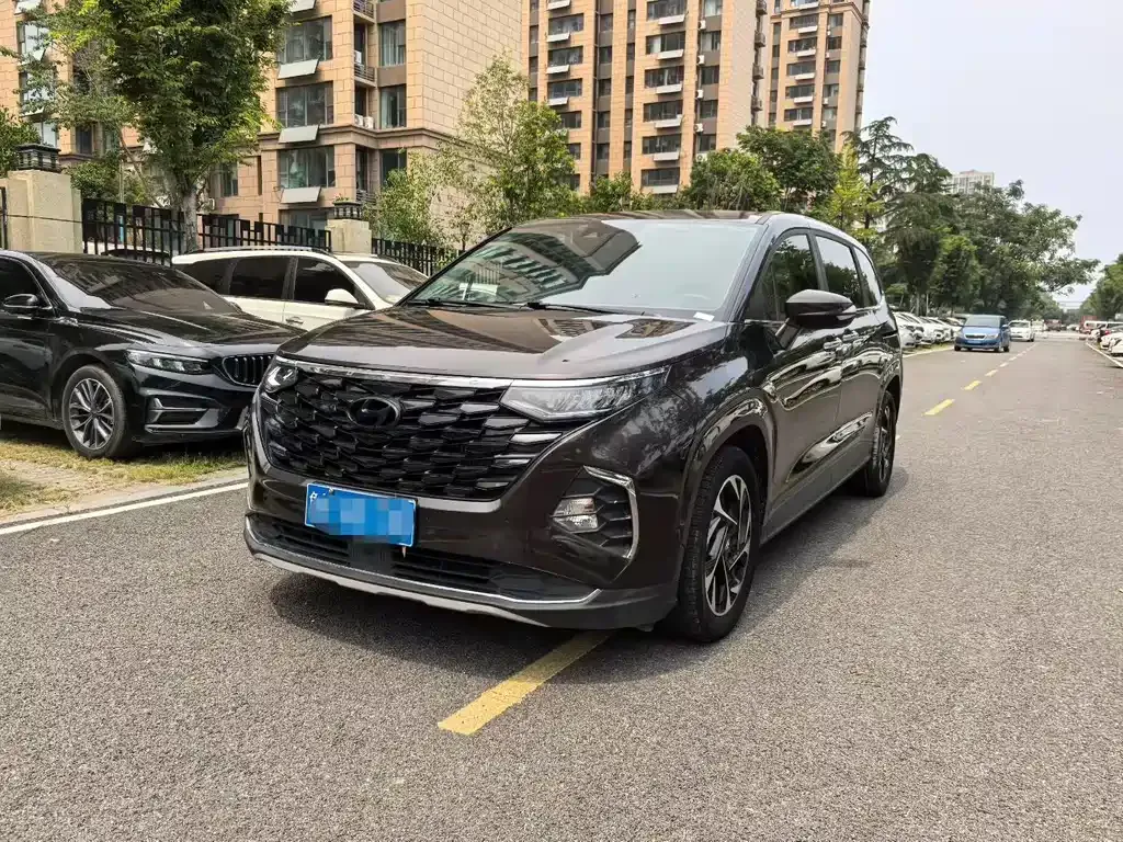 Hyundai Custo — фото 1
