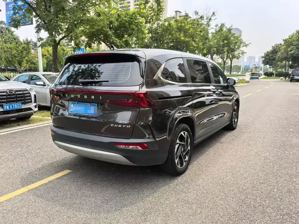 Hyundai Custo — фото 6