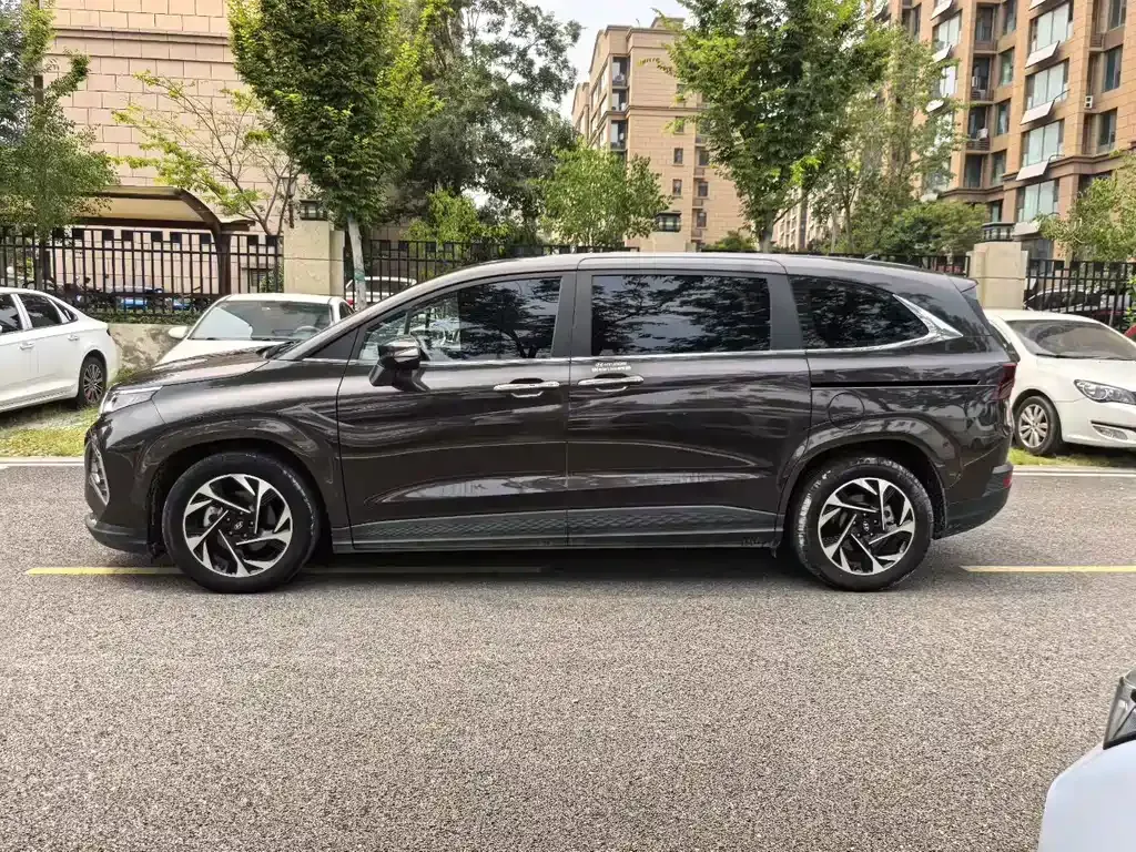 Hyundai Custo — фото 7