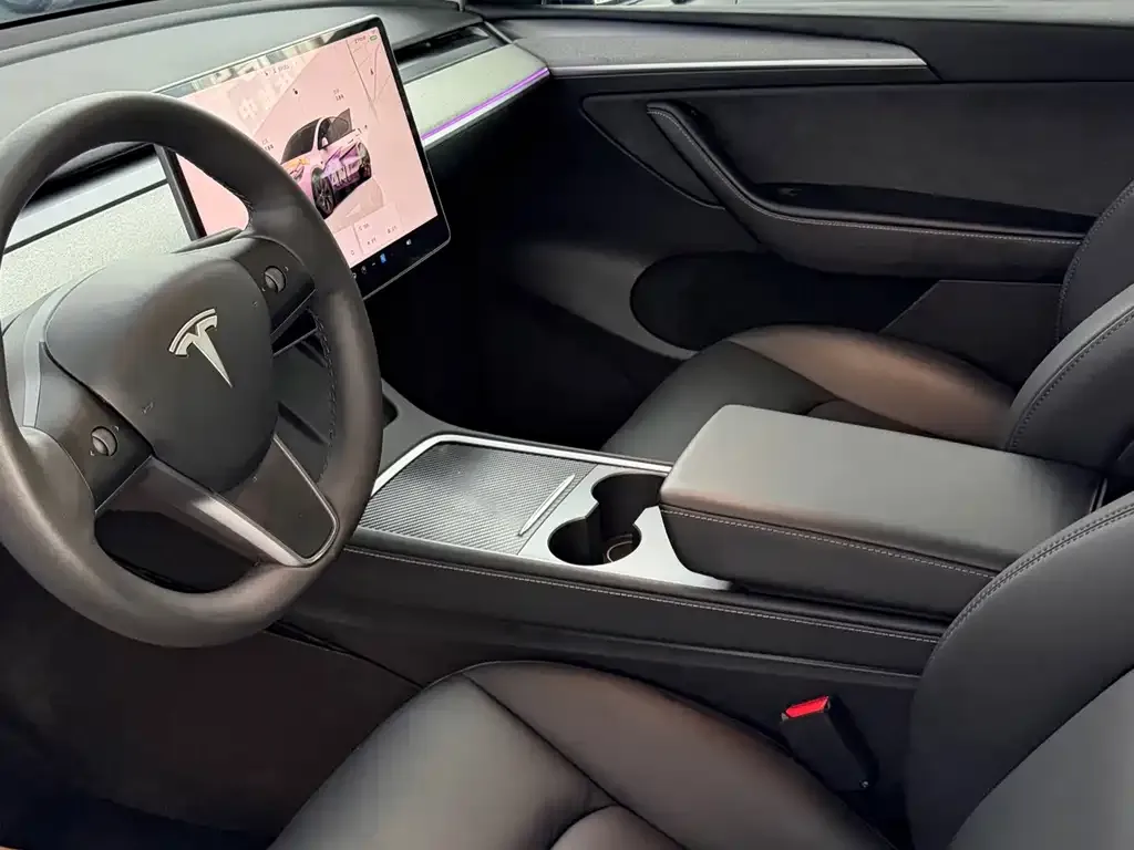 Tesla Model Y — фото 3
