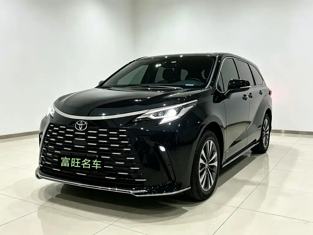 Toyota Granvia — фото 1