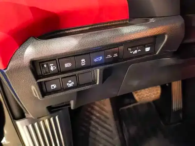 Toyota Granvia — фото 2
