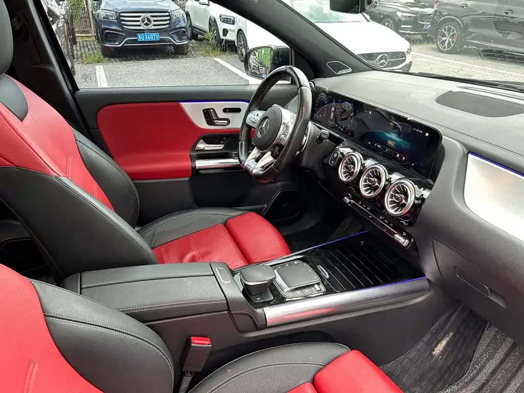 Mercedes-Benz GLA AMG — фото 6