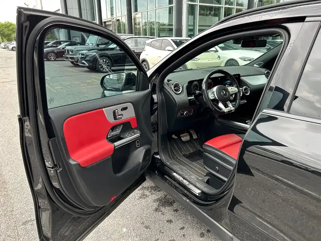 Mercedes-Benz GLA AMG — фото 9