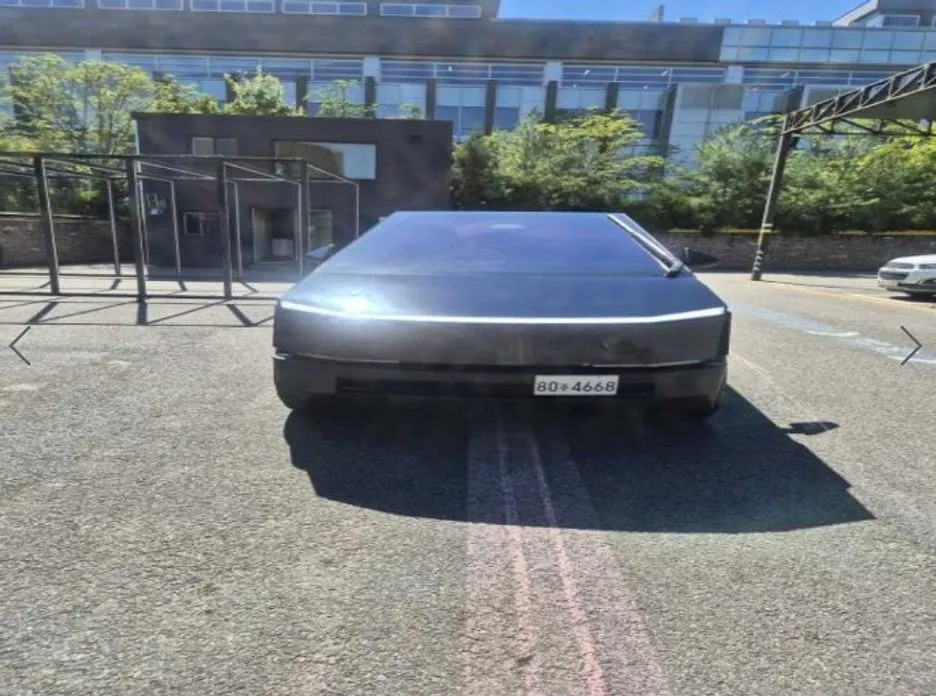 Tesla Cybertruck — фото 1
