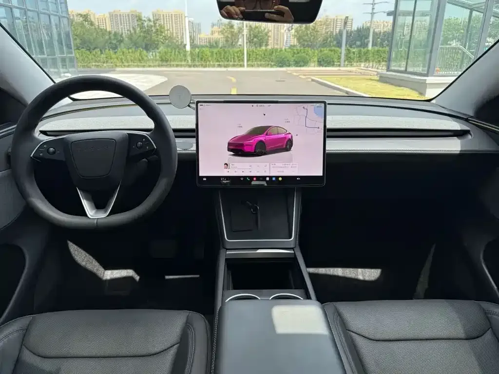 Tesla Model Y — фото 2