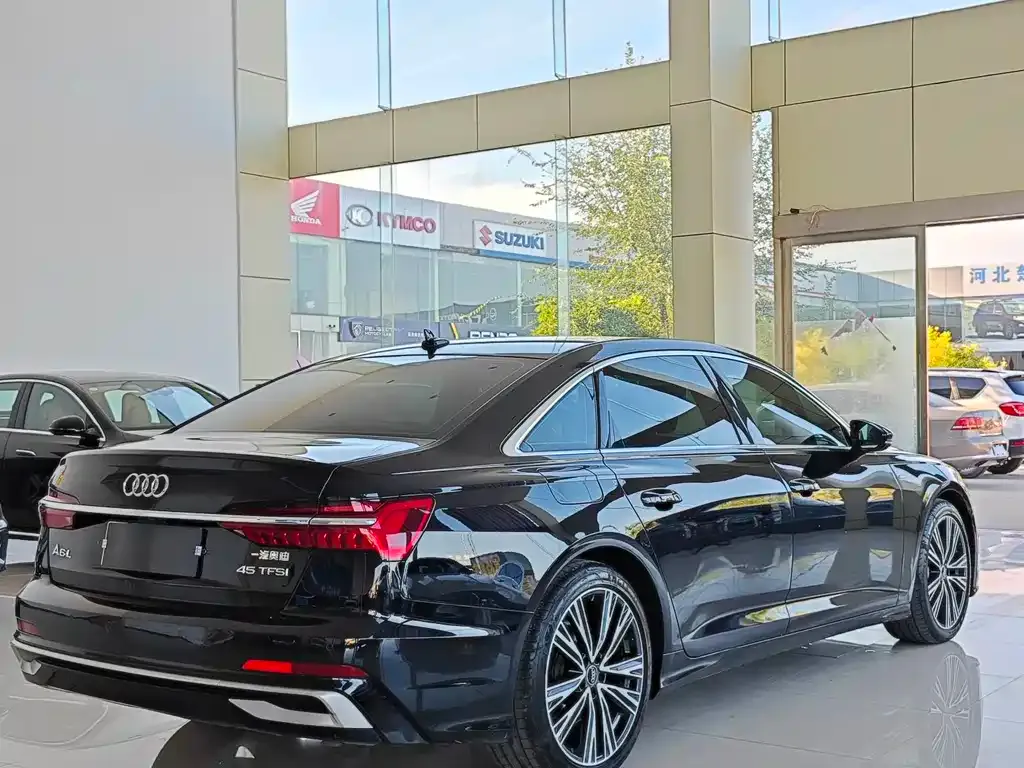 Audi A6L — фото 4
