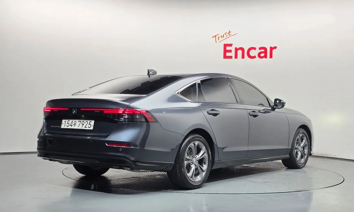 Honda Accord — фото 5