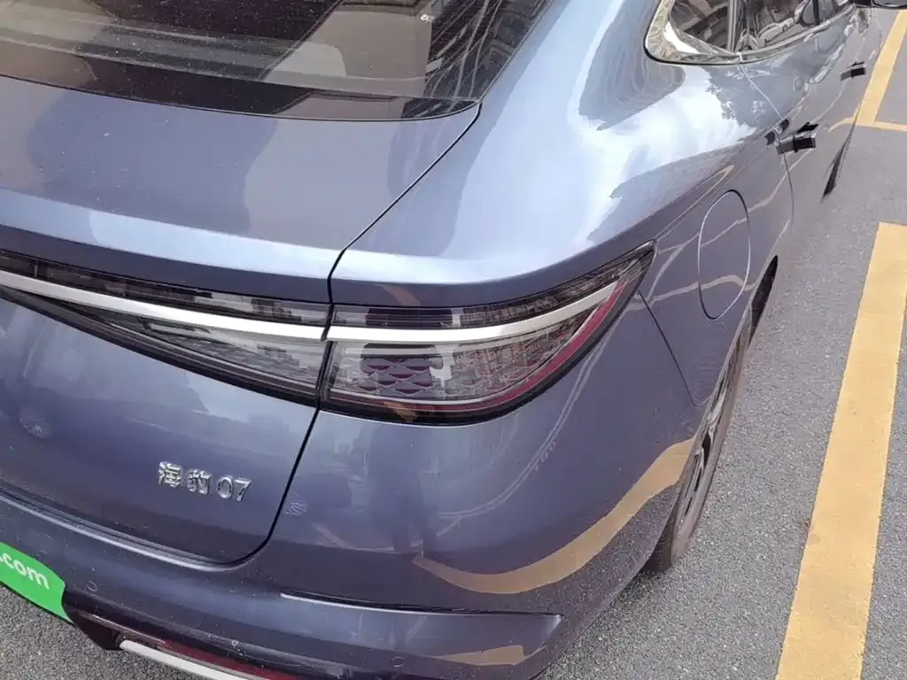 BYD Seal 07 DM-i — фото 6