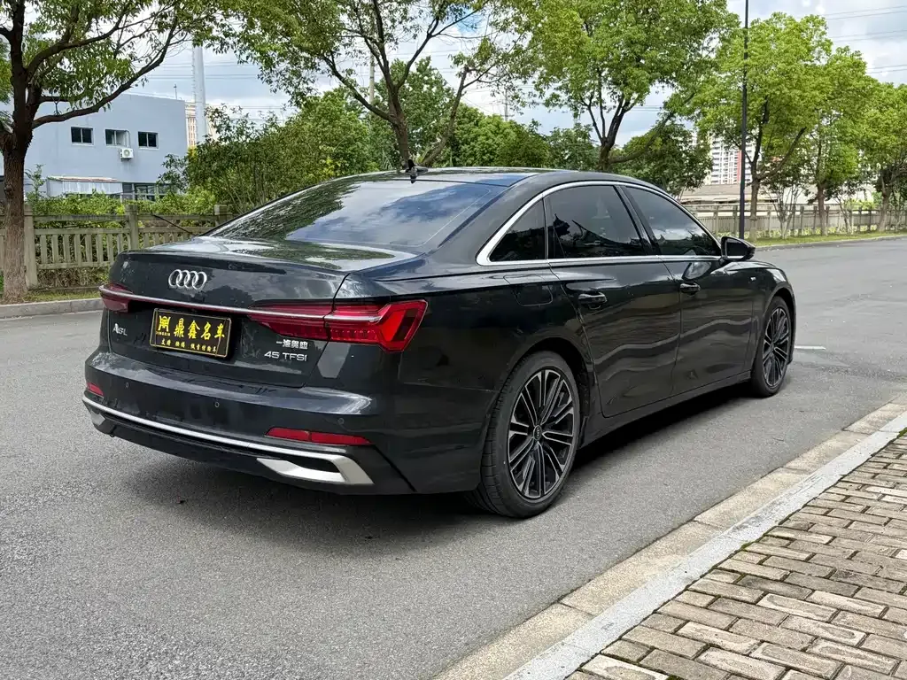 Audi A6L — фото 5