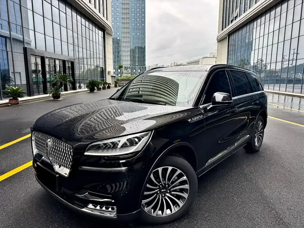 Lincoln Aviator — фото 1